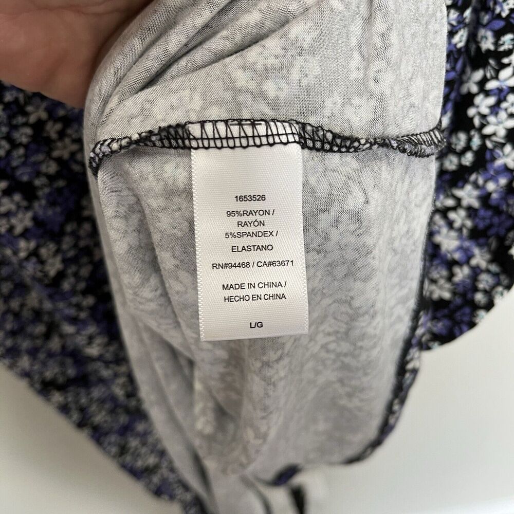 BCBGeneration | Woman's T-Shirt Dress Medium Scattered Ditzy Floral Short Sleeve - Picture 4 of 5